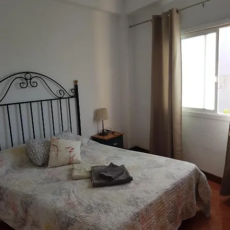 Los Cristianos 3 Bedrm, 200m Of Beach, Free Wifi Apartment Arona (Tenerife)
